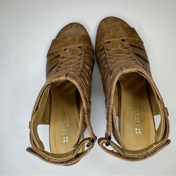 Naturalizer Caged Heeled Sandals Sz 8
Brown Strappy Comfort Dressy Boho heels - Picture 4 of 10